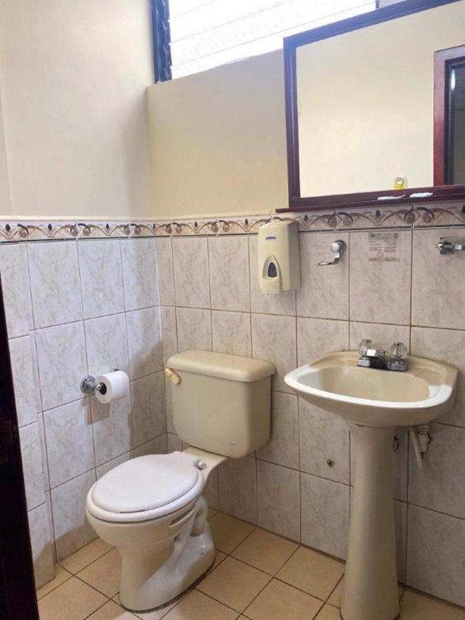 Hotel D'Mario Lago Agrio Bagian luar foto