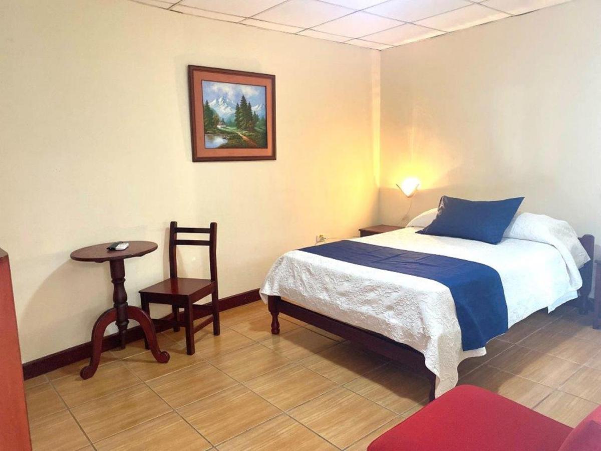 Hotel D'Mario Lago Agrio Bagian luar foto